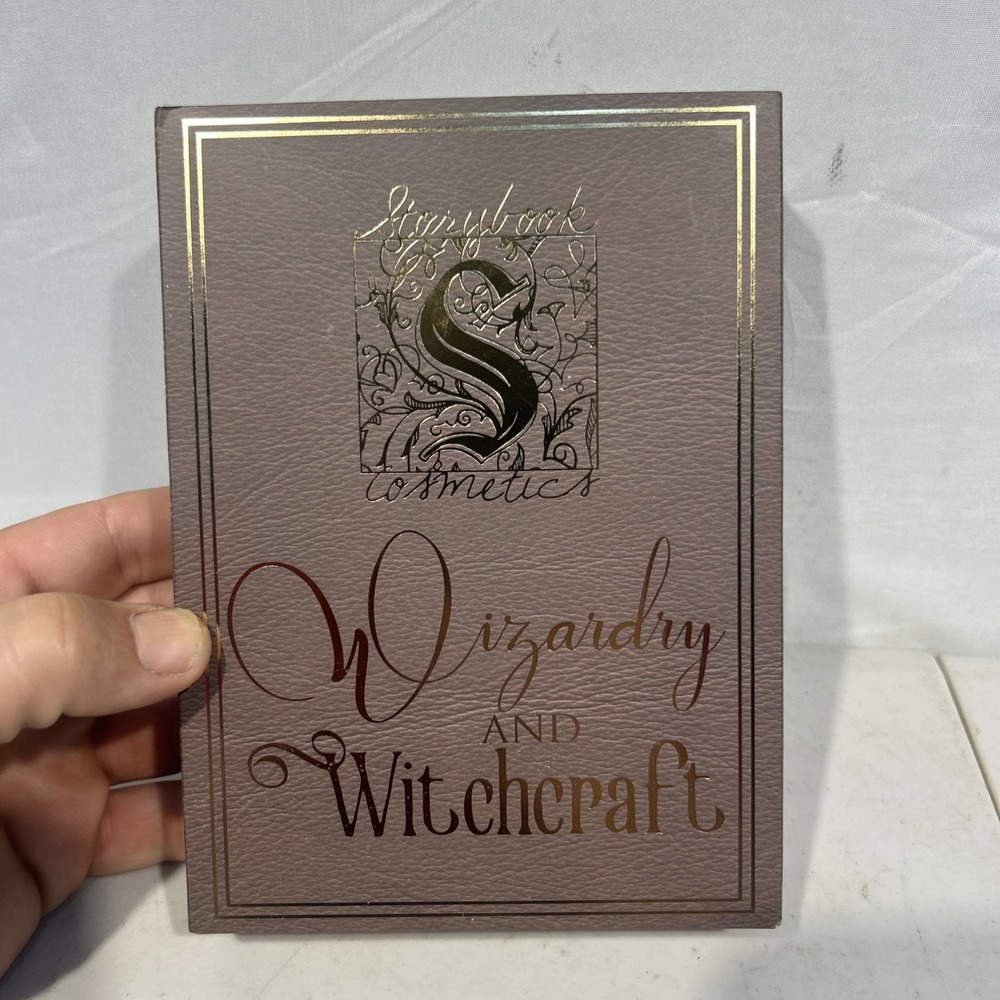 STORYBOOK COSMETICS Wizardry And Witchcraft Eyeshadow Palette